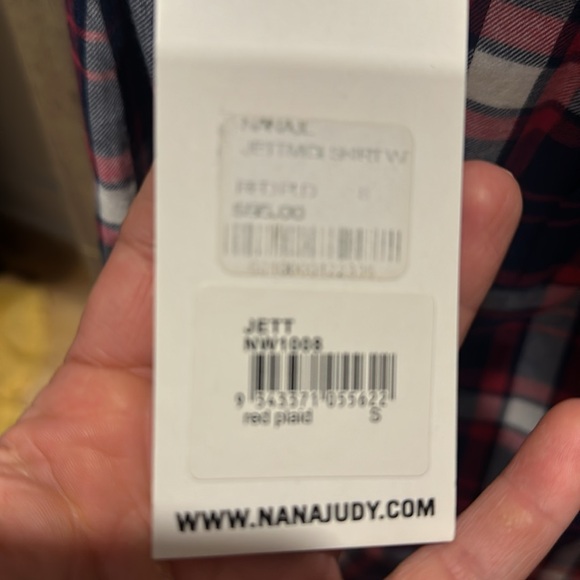 Plaid 3/4 length skirt with front leg slit. Small. Brand new. - Picture 5 of 5